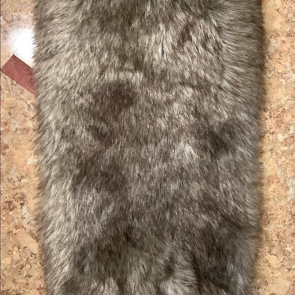 Merry moments faux fur wine gift bag NWT - Picture 2 of 2